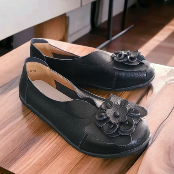 EURO HAND STITCHED Black Leather Flats 9.5 10 Floral Bubble Loafers Lagenlook - Picture 8 of 16
